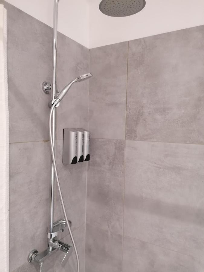 A L'Ombre De L'Olivier Apartment L'Isle-sur-la-Sorgue Ngoại thất bức ảnh